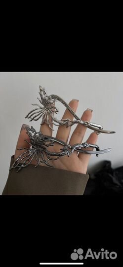 Элегантная заколка с бабочкой