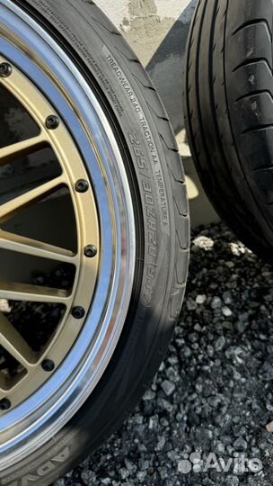 Yokohama Advan Sport V105 235/35 R20 и 265/30 R20 97Y