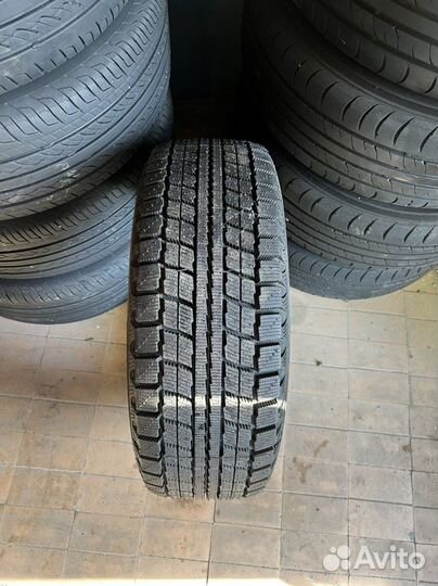 Maxxis MA-STL Presa Ice 205/60 R15