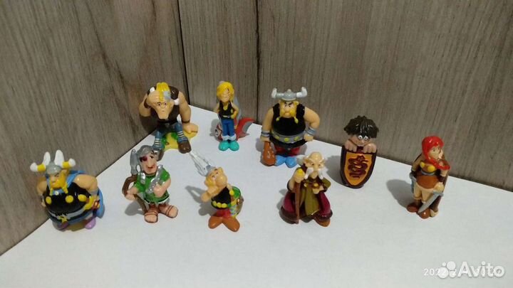 Киндер игрушки/ мелкие фигурки