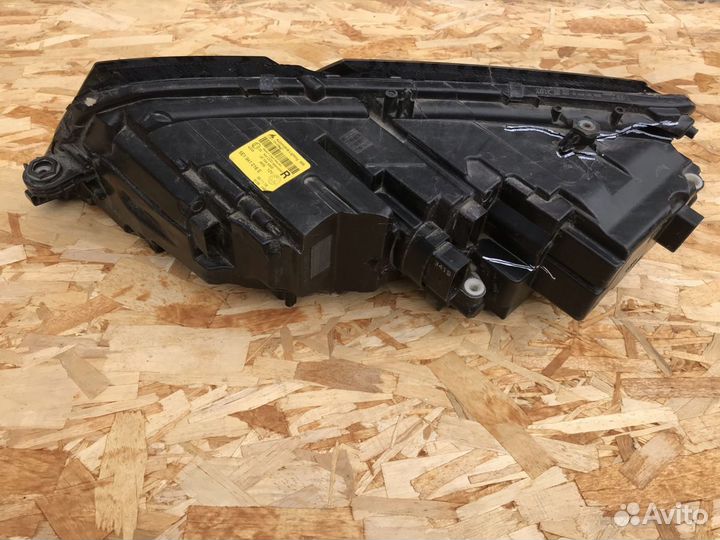 Фара правая Skoda Octavia A7 Рестайлинг LED