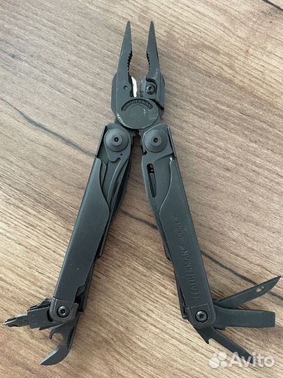 Мультитул leatherman surge