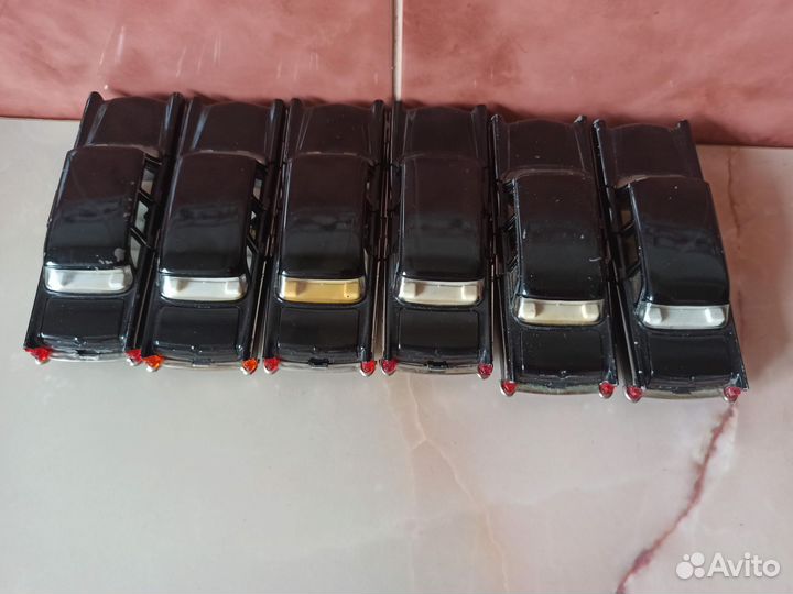 Модель автомобиля газ 13 Чайка