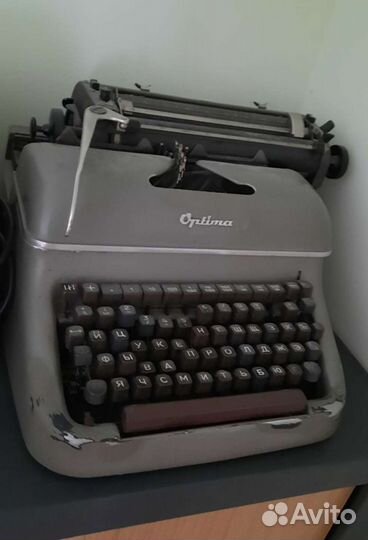 Ретро Пишущая печатная машинка Optima