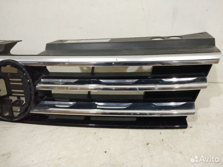Решетка радиатора Volkswagen Tiguan 2 2017-2020