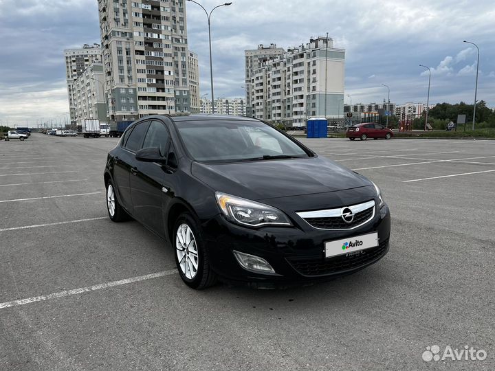Opel Astra 1.6 МТ, 2011, 145 000 км