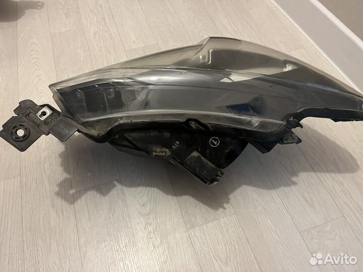 Фара левая + правая Mazda Demio DJ 10018368