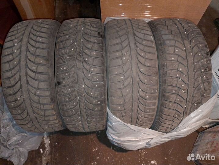 GT Radial Champiro IcePro 215/50 R17 91T