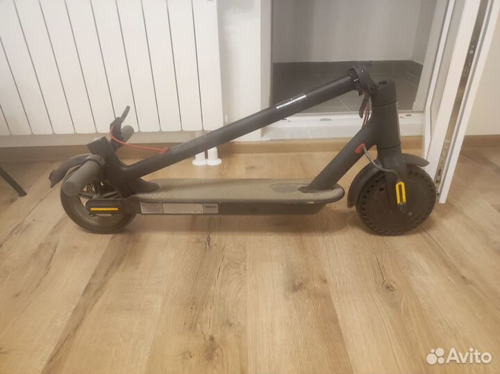 Электросамокат Xiaomi M365