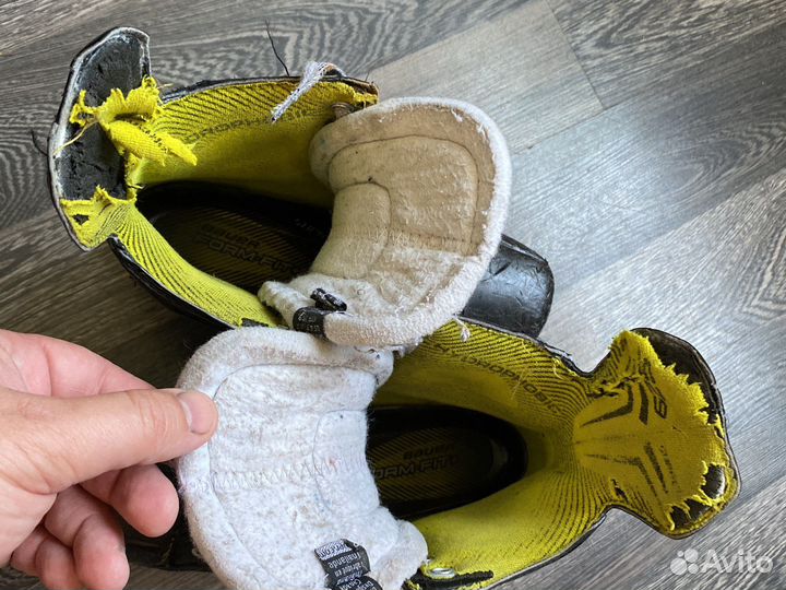 Коньки хоккейные