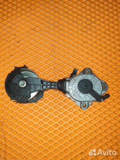 Натяжитель ремня Пежо 308