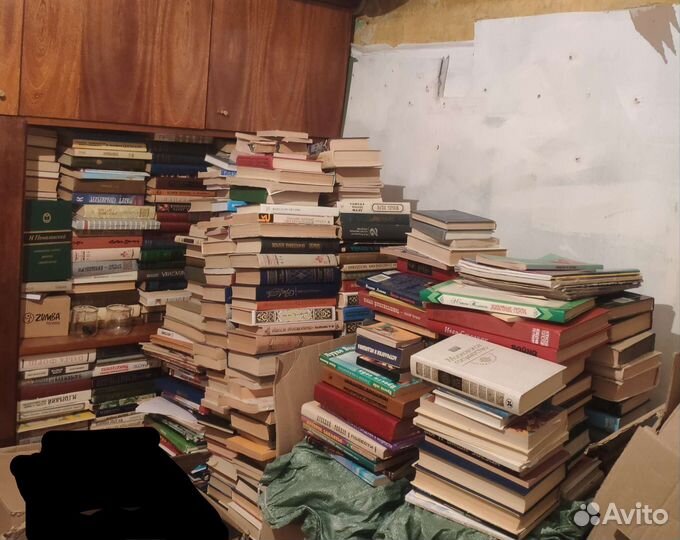 Много разных книг