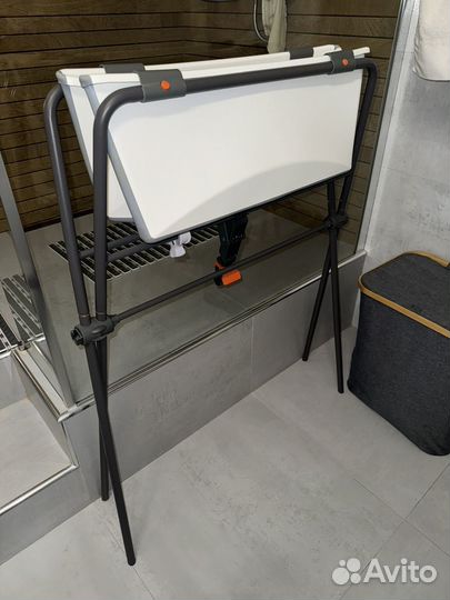 Ванна stokke с подставкой и горкой