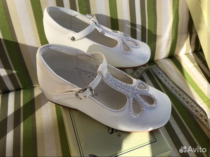 Праздничные туфли для девочки