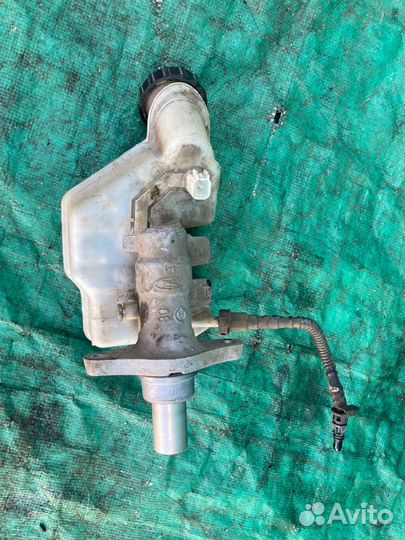 Цилиндр тормозной главный Ford Fusion Форд Фьюжн