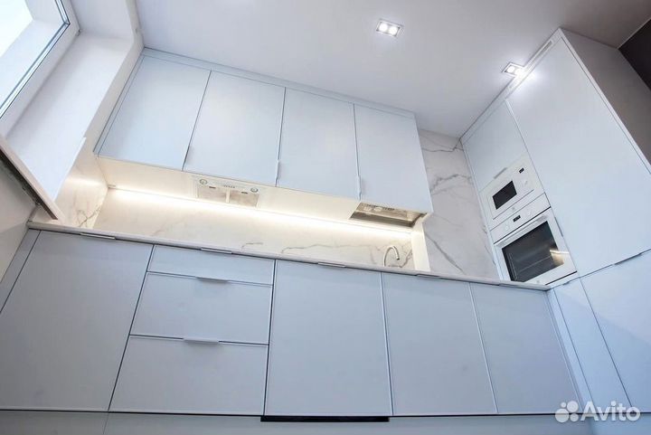 Угловая кухня с мдф фасадами