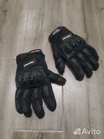 Перчатки с защитными вставками