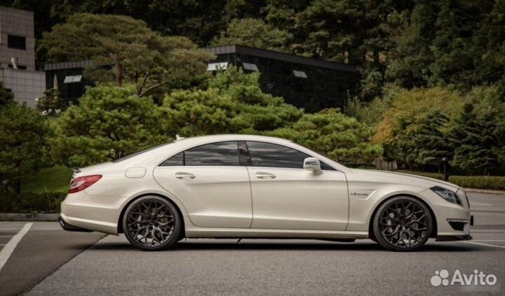 Кованые диски в стиле Vossen для Mercedes CLS R20