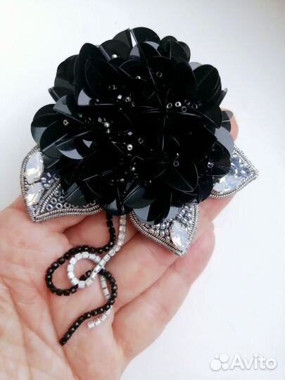 Брошь чарующая гортензия