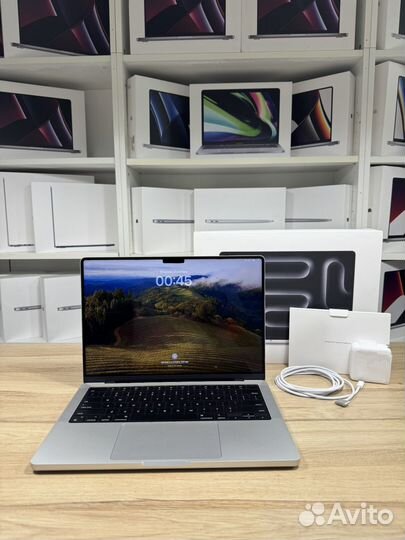 MacBook Pro 14 M3 Pro 18gb 512gb Silver новый