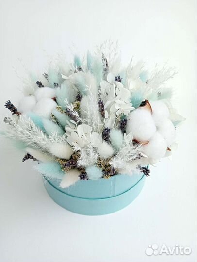 Композиция из сухоцветов