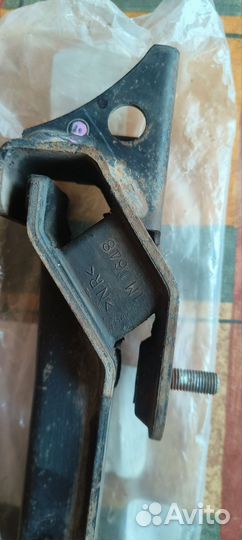 Подушка двигателя Pajero 4 3,0