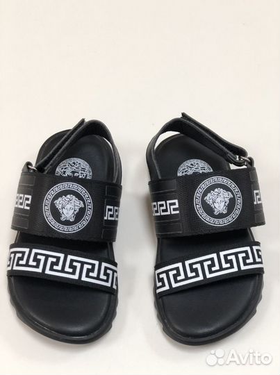 Сандали новые
