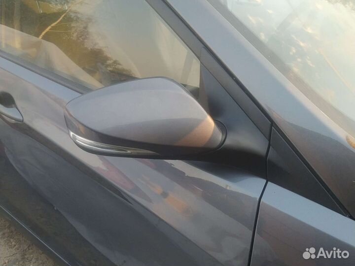 Hyundai solaris зеркало правое с повторителем