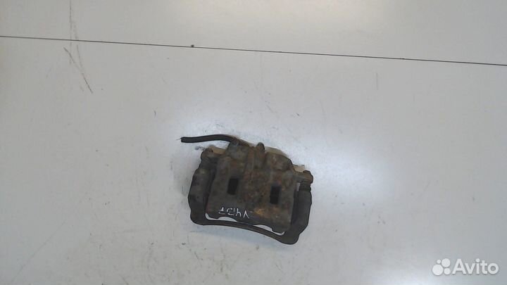 Суппорт Hyundai Trajet, 2001