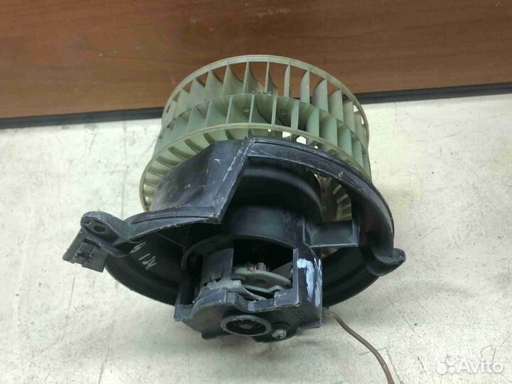 Моторчик печки Mercedes E W124