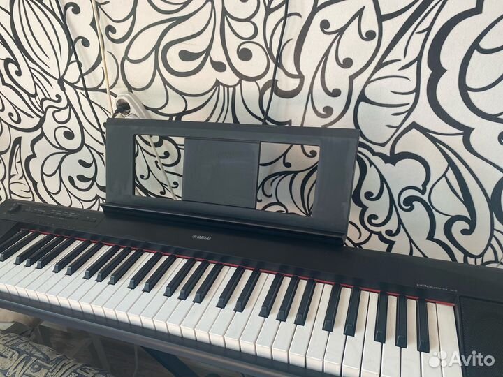 Цифровое пианино Yamaha Piaggero NP-15