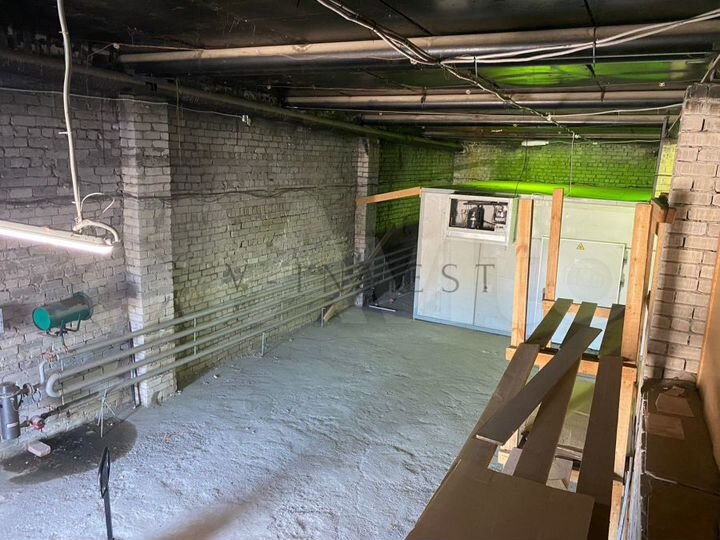 Сдаётся склад 356 кв. в центре города