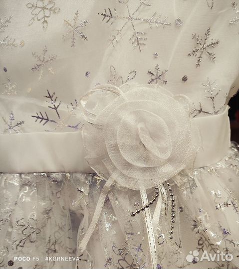 Платье снежинки 104