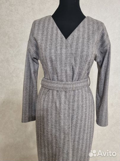 Платье серое миди