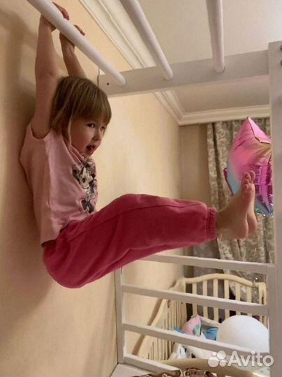 Спортивная шведская стенка из дерева