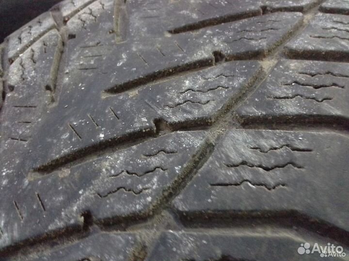 Goodyear UltraGrip 245/65 R17