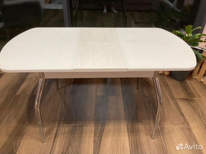 Кухонный стол