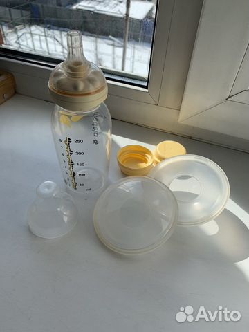 Бутылочка Medela + контейнеры для сбора молока