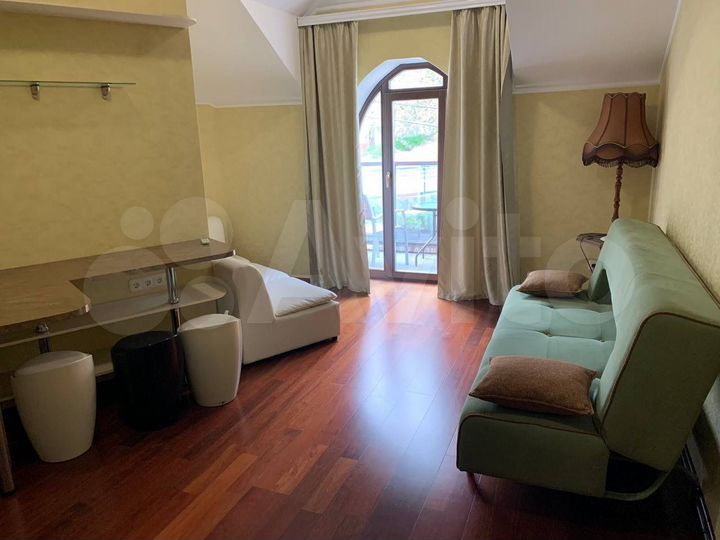 Квартира-студия, 75 м², 2/2 эт.