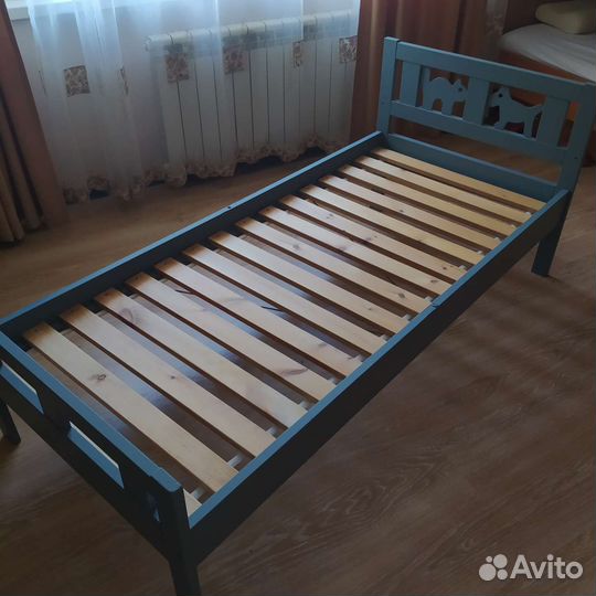 Детская кровать с матрасом