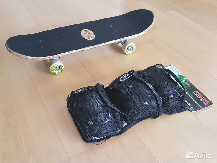 Скейтборд детский B.O.N.E. c защитой roces