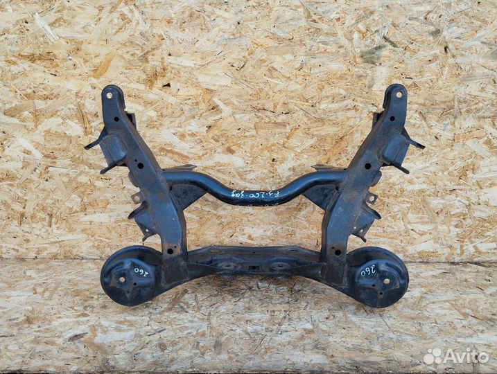 Подрамник Mitsubishi Pajero 4 задний