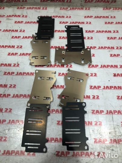 Пластины противоскрипные передние Toyota Land