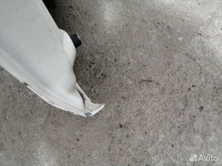 Дверь передняя левая Mitsubishi Dion CR6W