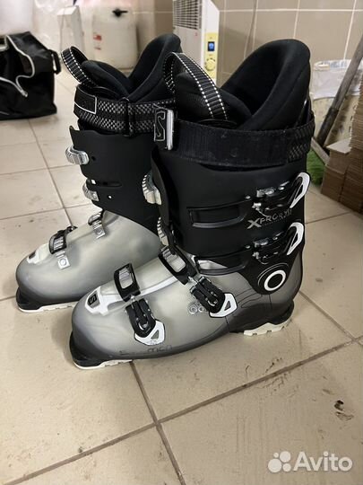 Горнолыжные ботинки salomon X PRO 42-43 размера