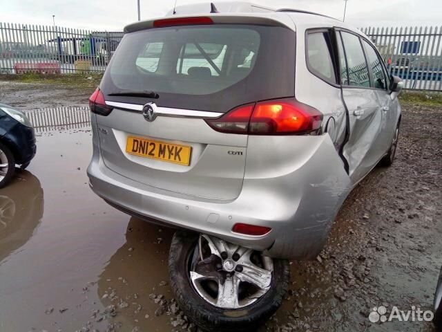 Разбор на запчасти Opel Zafira C 2011
