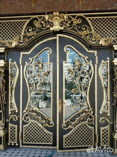 Кованая дверь входная