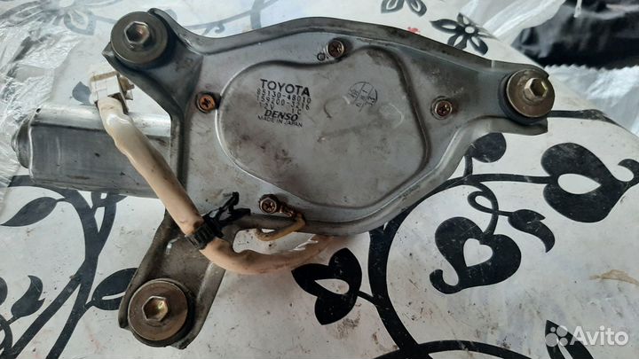 Моторчик стеклоочистителя задний Toyota Harrier