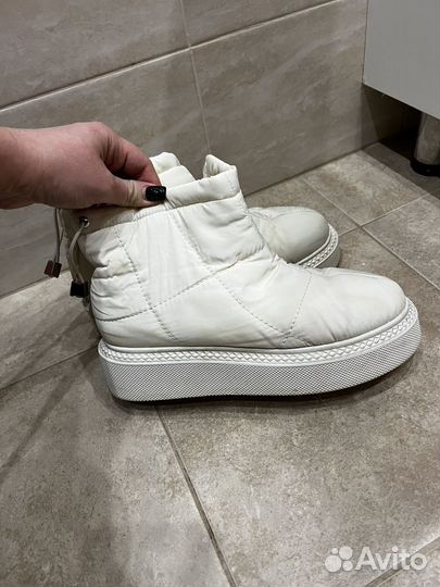 Зимние дутики женские