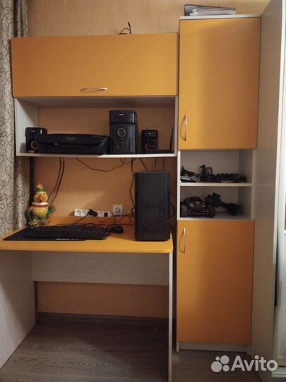 Школьный уголок